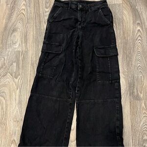 American Eagle Black Wide Leg Cargo Jean